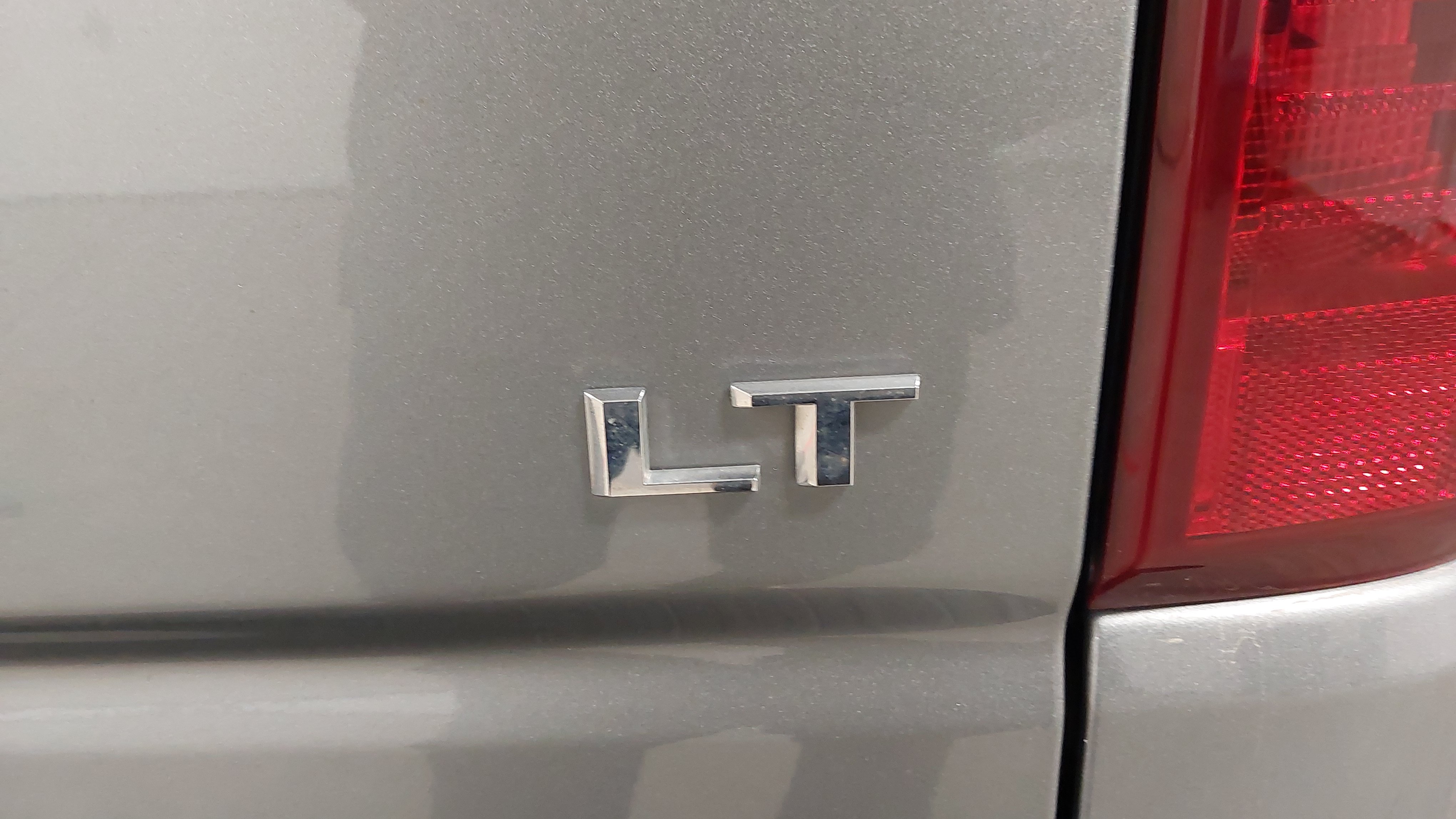 Used 2024 Chevrolet Silverado 1500 LT AWD/4WD image 33