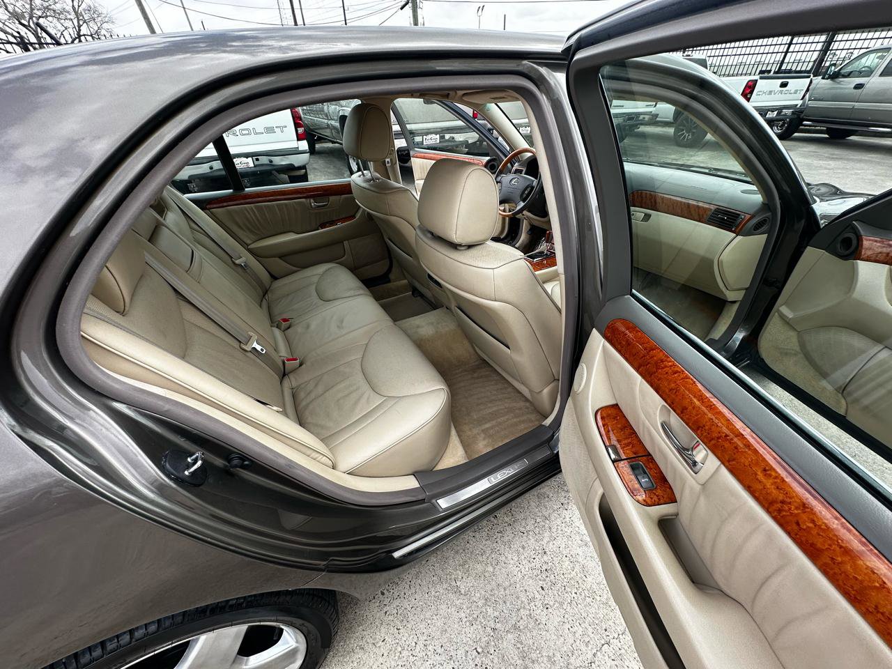 Used 2005 Lexus LS 430 image 94