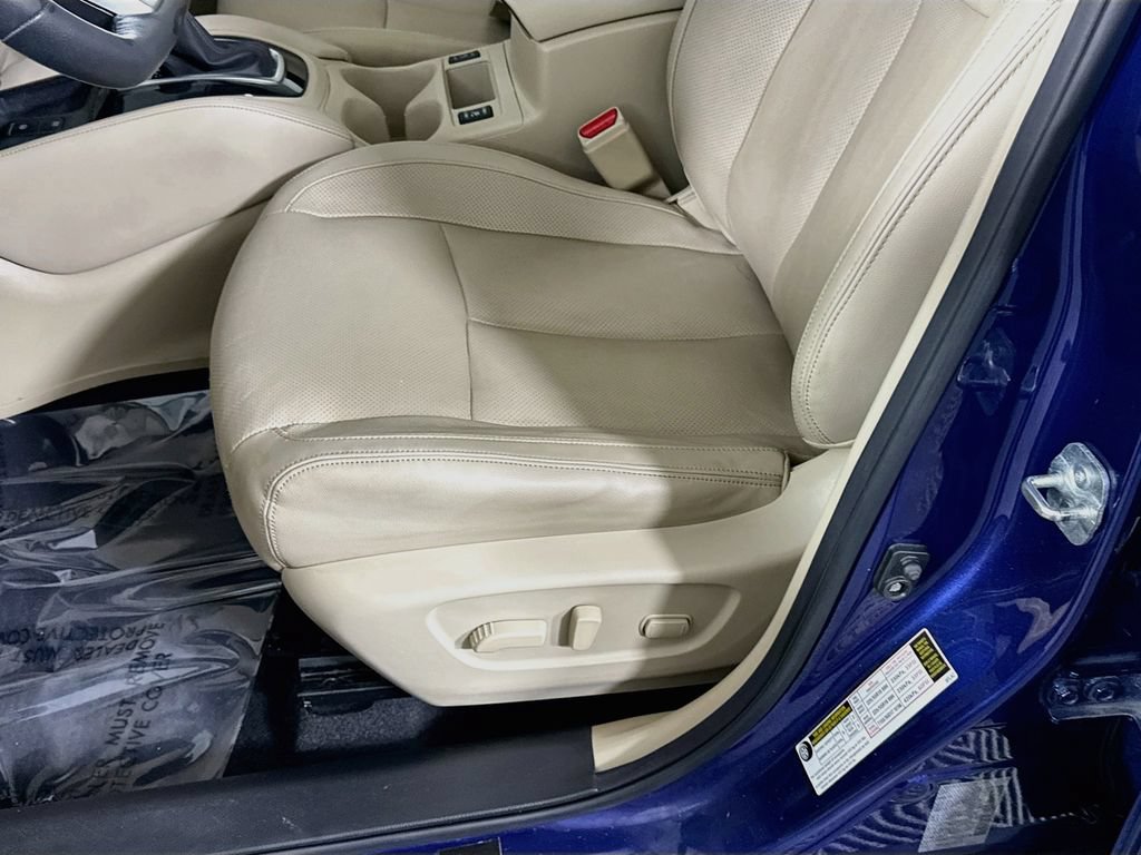 Used 2019 Nissan Rogue SL w/ Premium Package AWD/4WD image 25