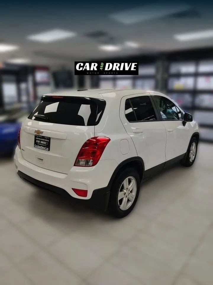 Used 2020 Chevrolet Trax LS w/ Tint and Cruise Package FWD image 4