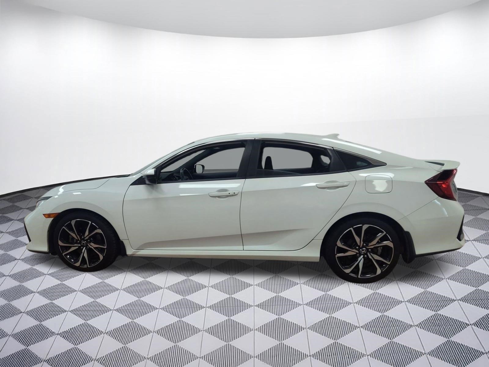 Used 2018 Honda Civic Si image 2