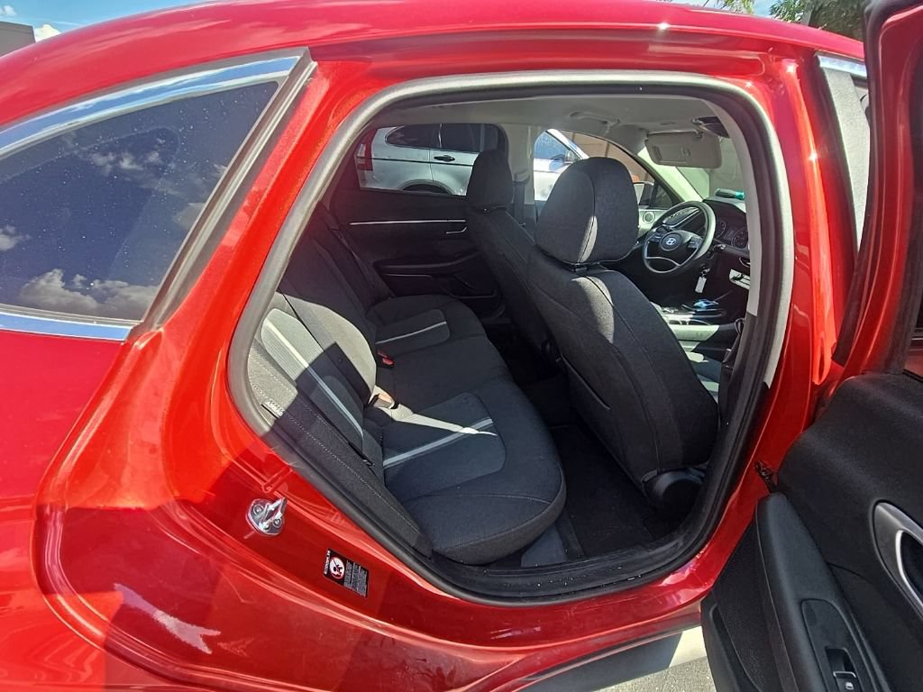 Used 2022 Hyundai Sonata SE FWD image 8