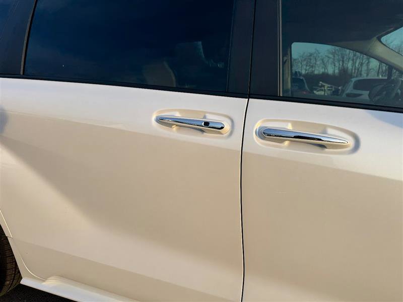 Used 2024 Toyota Sienna XLE image 21