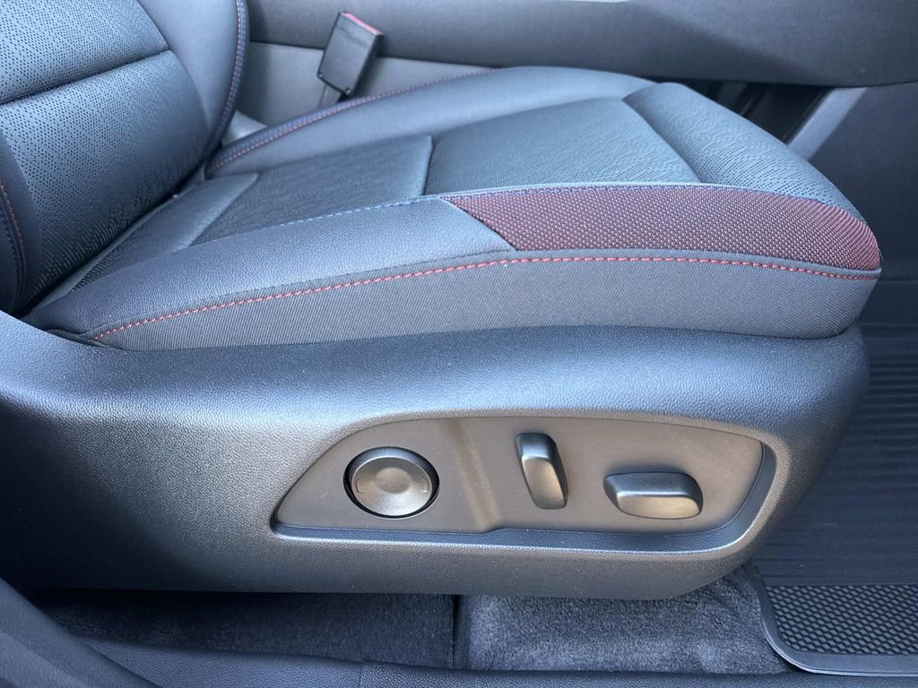 New 2026 Chevrolet Equinox RS w/ Convenience Package III image 12