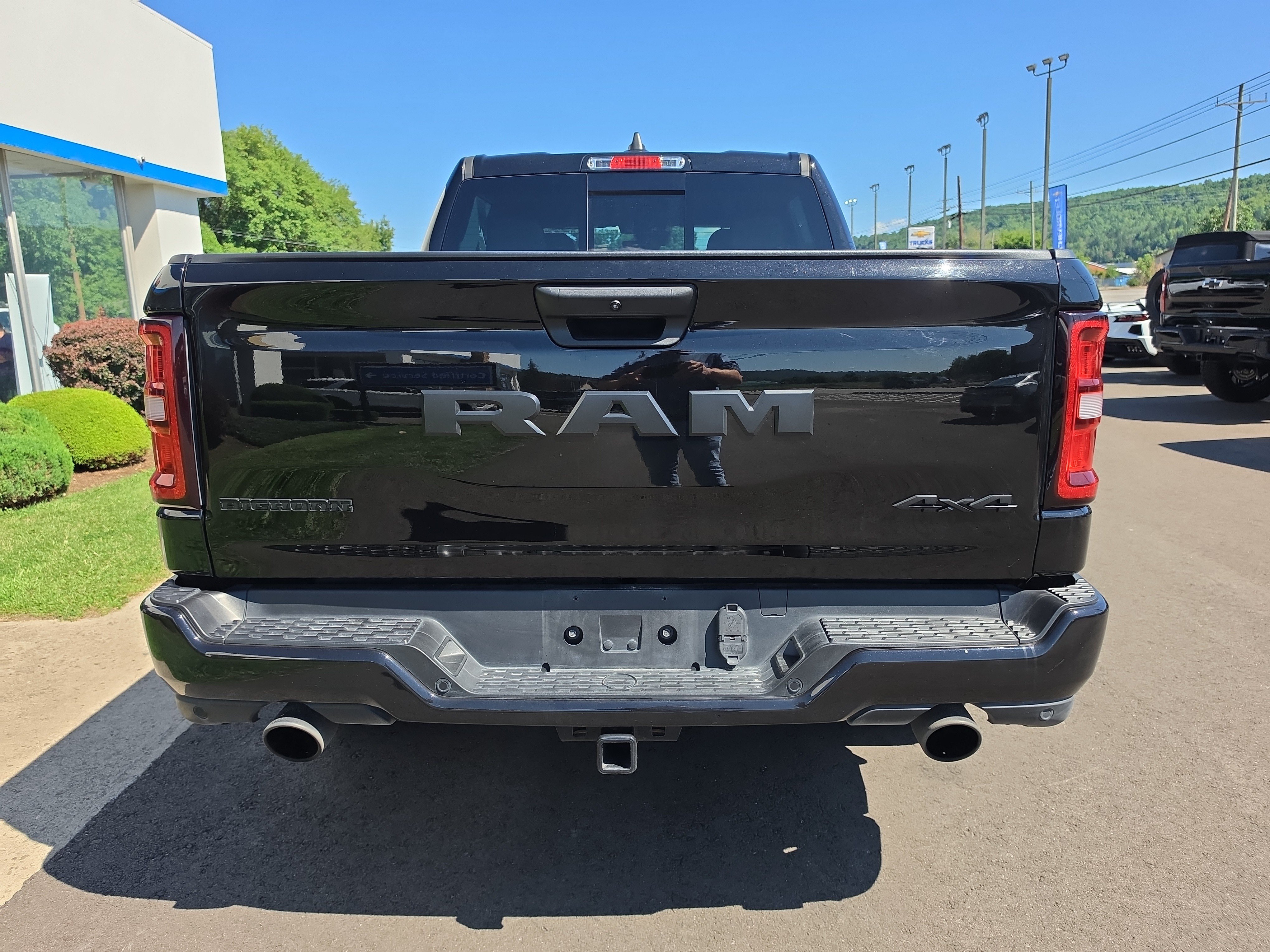Used 2025 RAM 1500 Big Horn AWD/4WD image 4