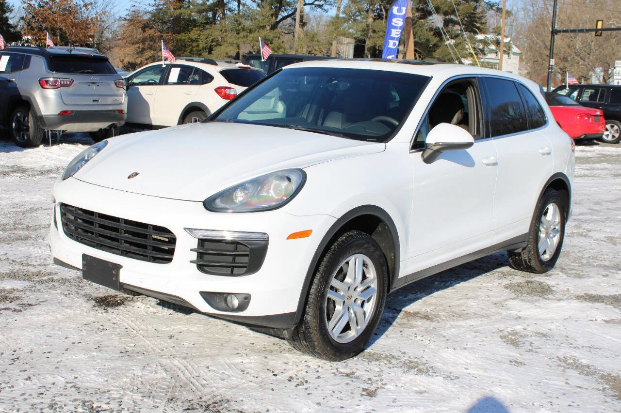 Used 2016 Porsche Cayenne Base AWD 4dr SUV image 2