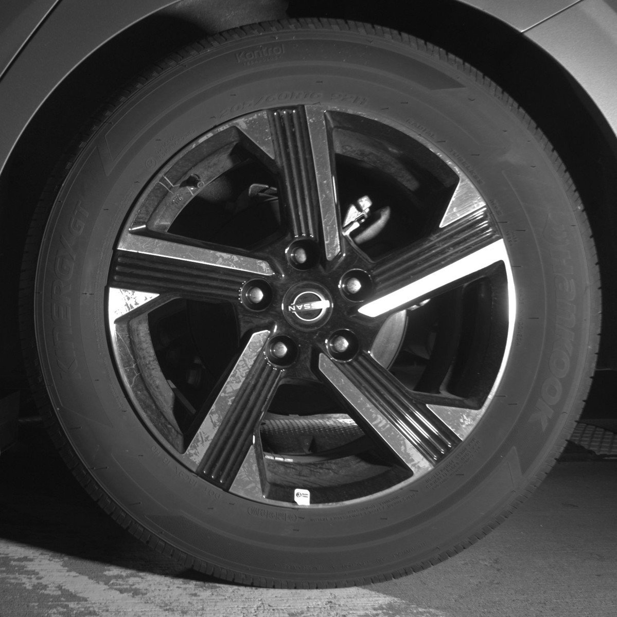 Used 2025 Nissan Sentra SV image 14