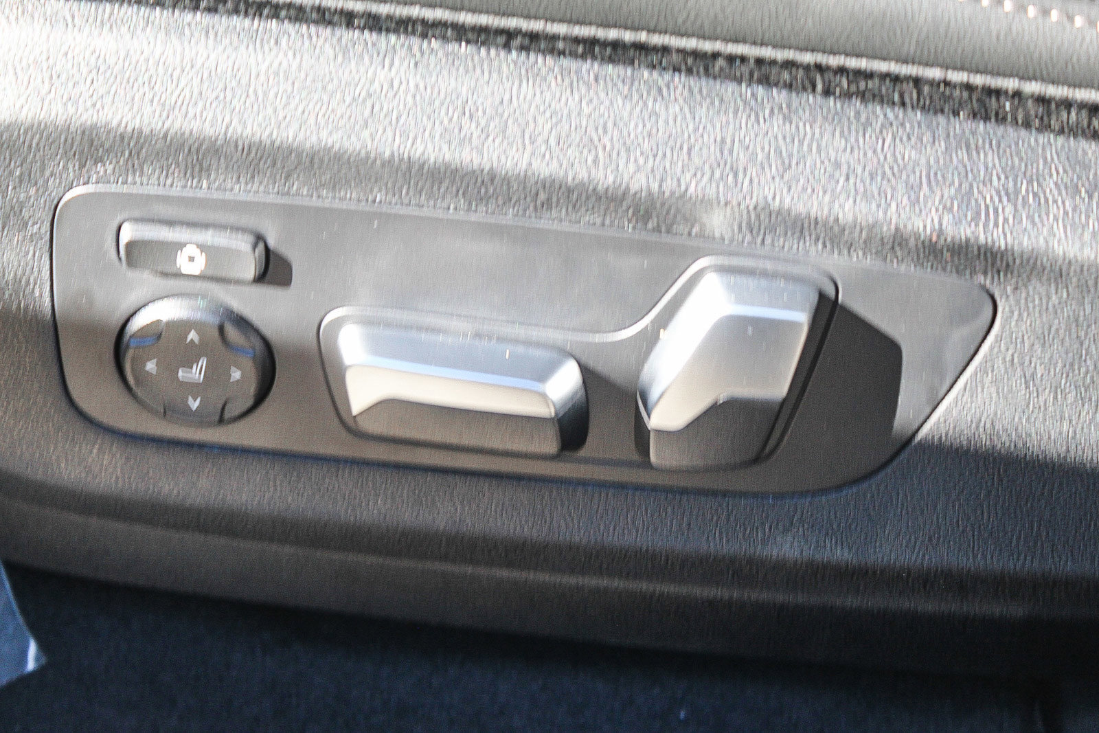 New 2026 BMW X5 sDrive40i w/ M Sport Package image 21