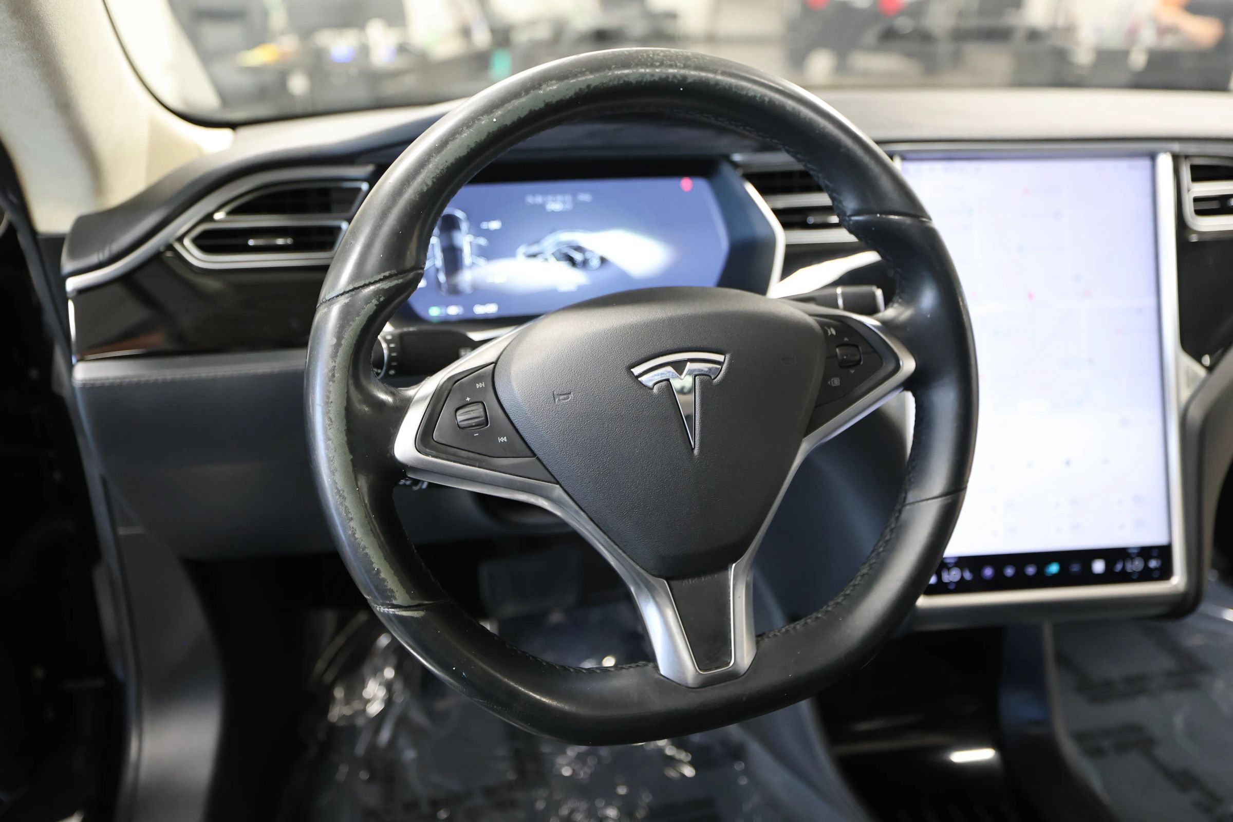 Used 2015 Tesla Model S 70D AWD/4WD image 28