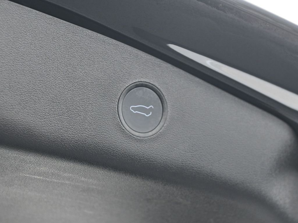 Used 2021 Tesla Model 3 Standard Range Plus image 32