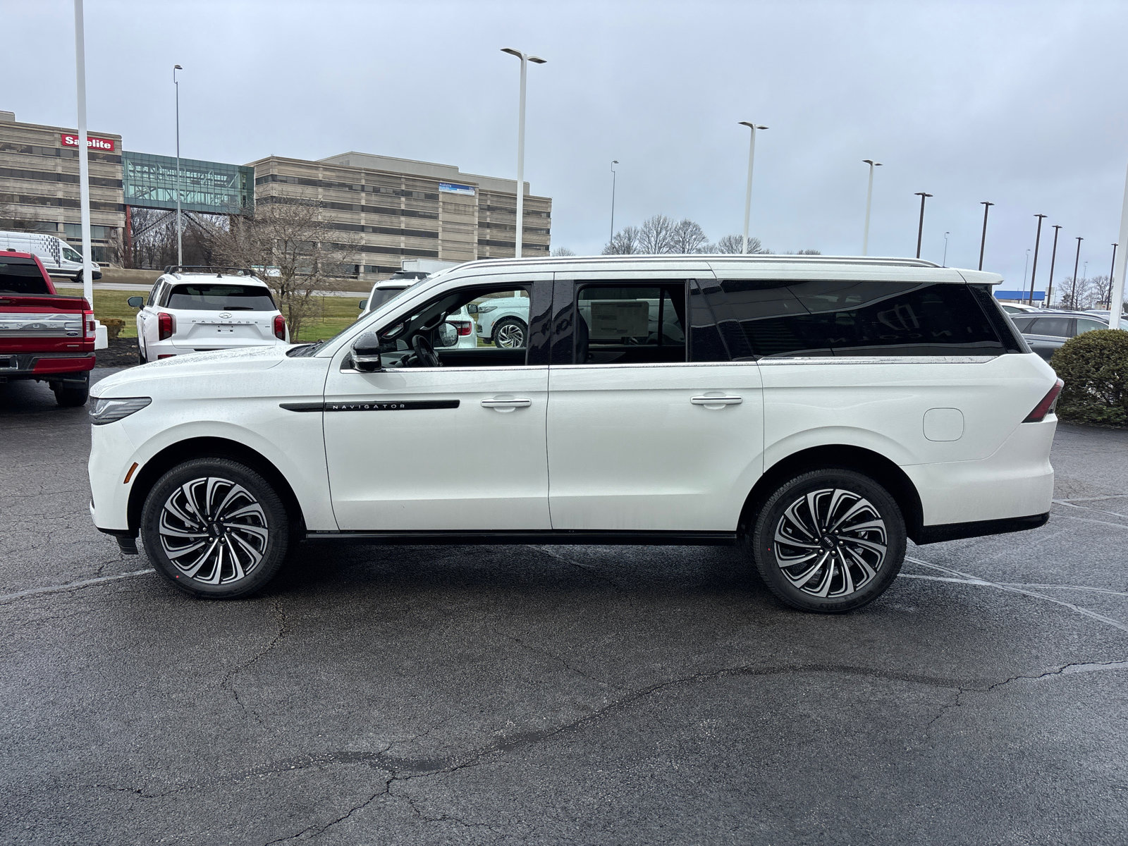 New 2026 Lincoln Navigator L Black Label image 4