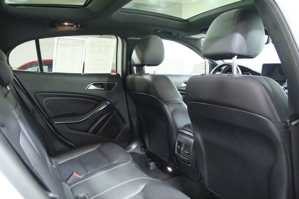 Certified 2019 Mercedes-Benz GLA 250 4MATIC image 23