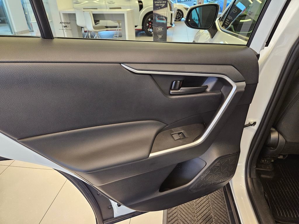 Used 2024 Toyota RAV4 LE image 25