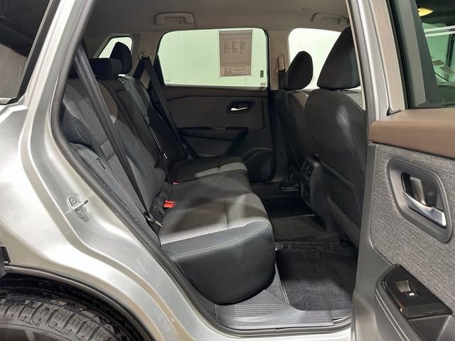 Used 2023 Nissan Rogue SV image 28