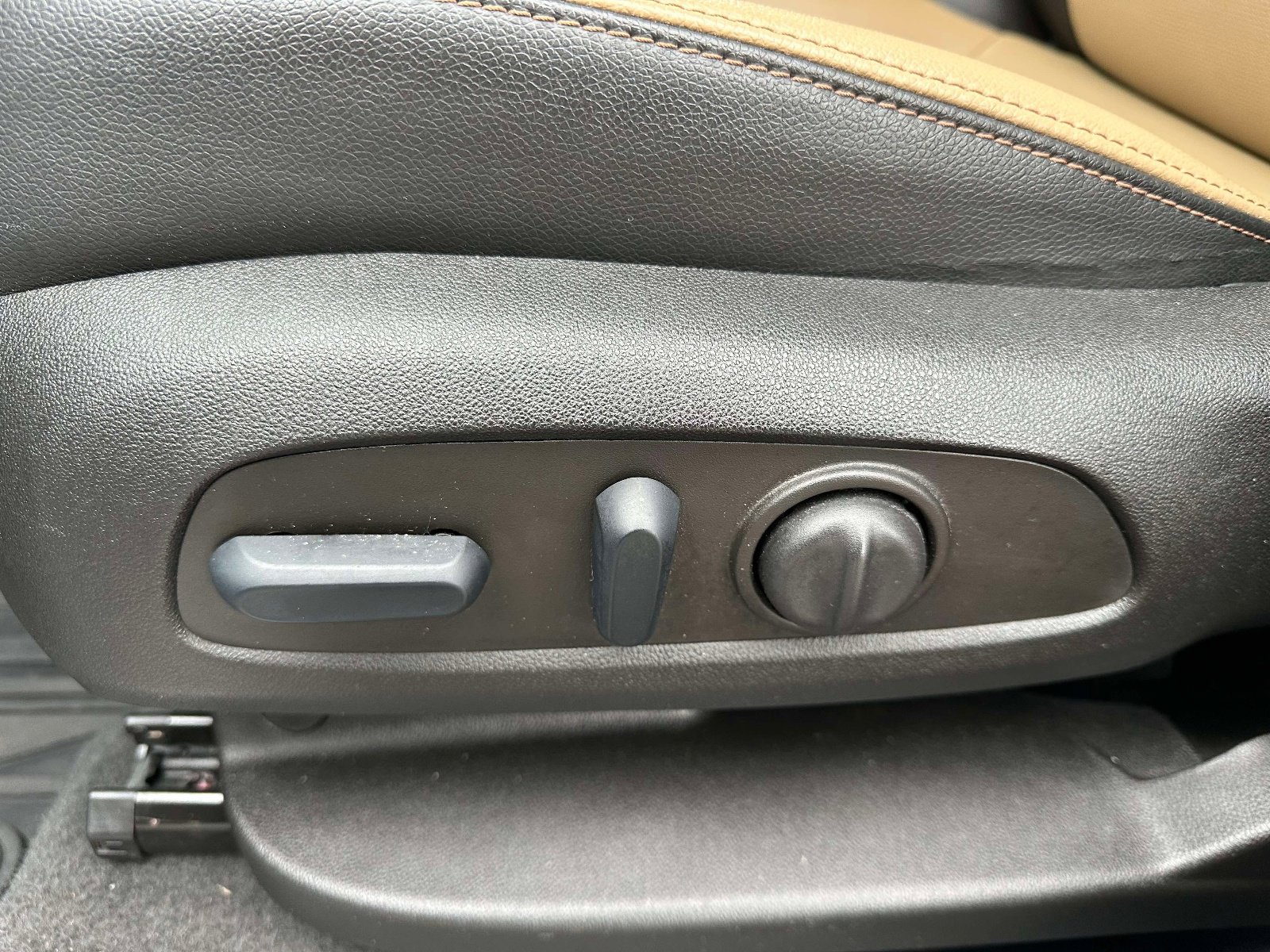 Used 2022 Chevrolet Equinox Premier image 19