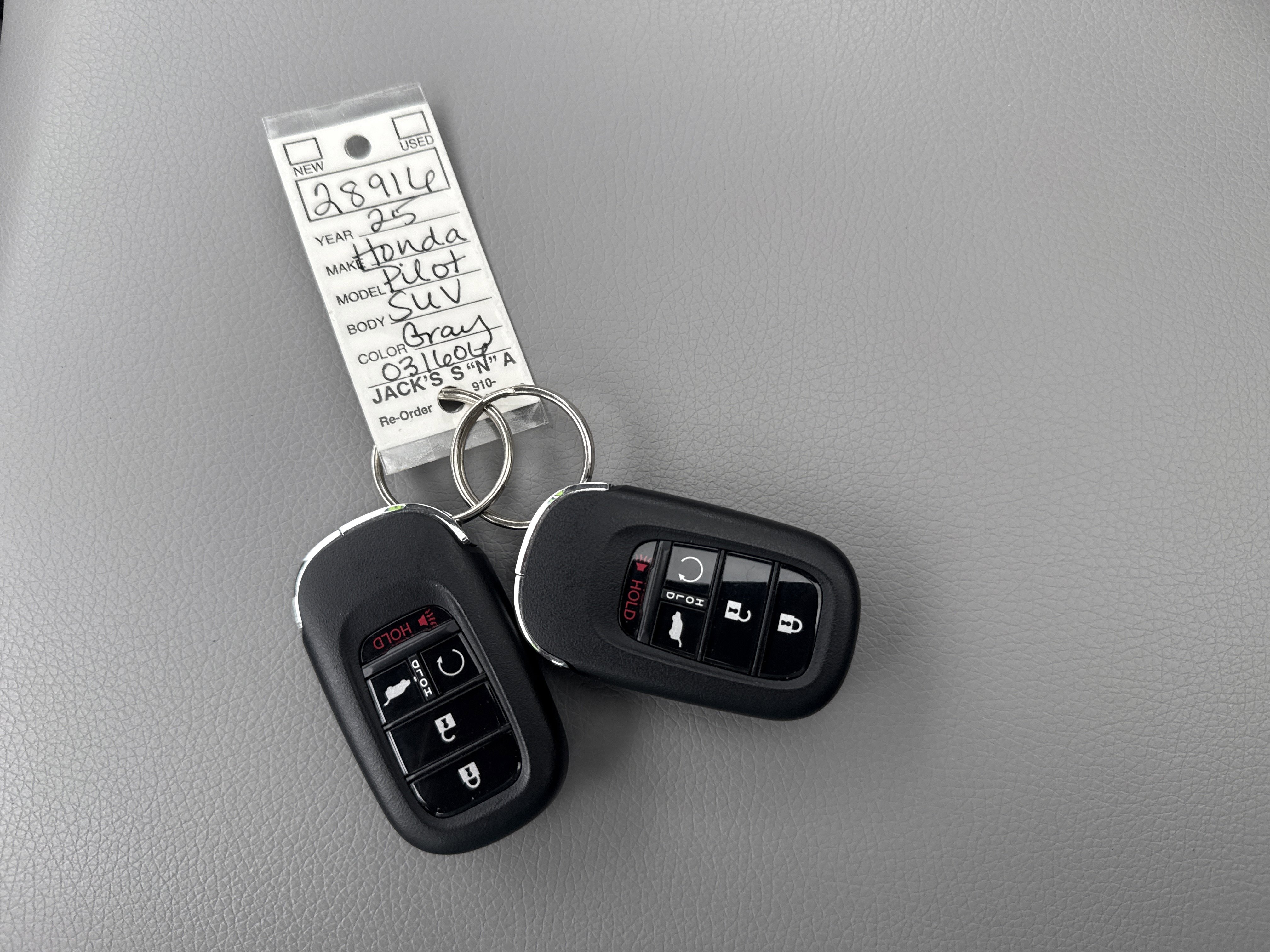 Used 2025 Honda Pilot Touring image 21