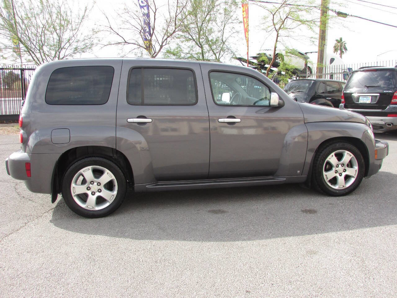 Used 2006 Chevrolet HHR LT FWD image 4