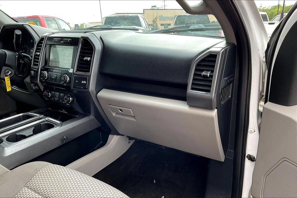 Used 2017 Ford F150 XLT w/ Equipment Group 302A Luxury AWD/4WD image 17