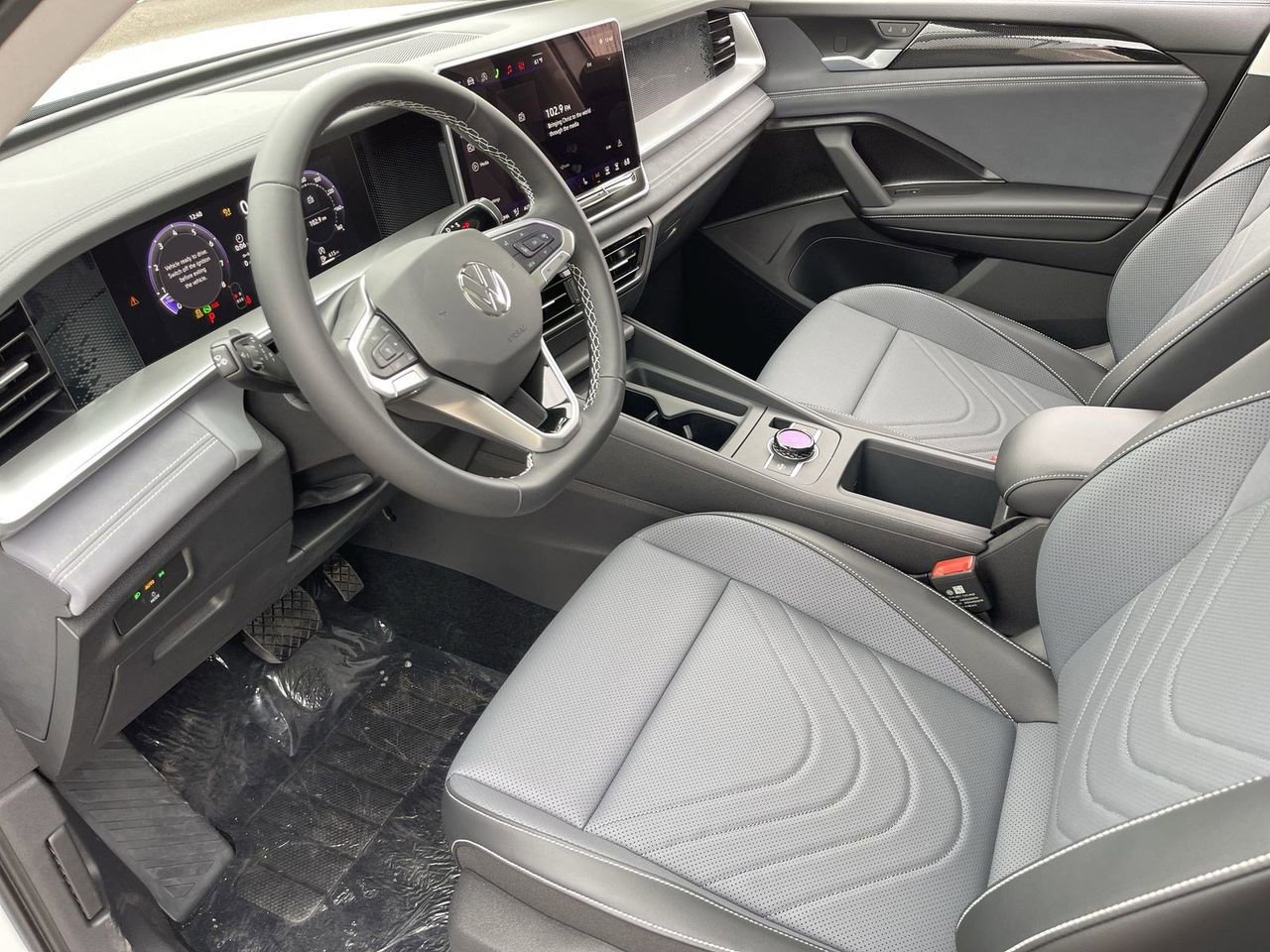 New 2026 Volkswagen Tiguan SE image 14