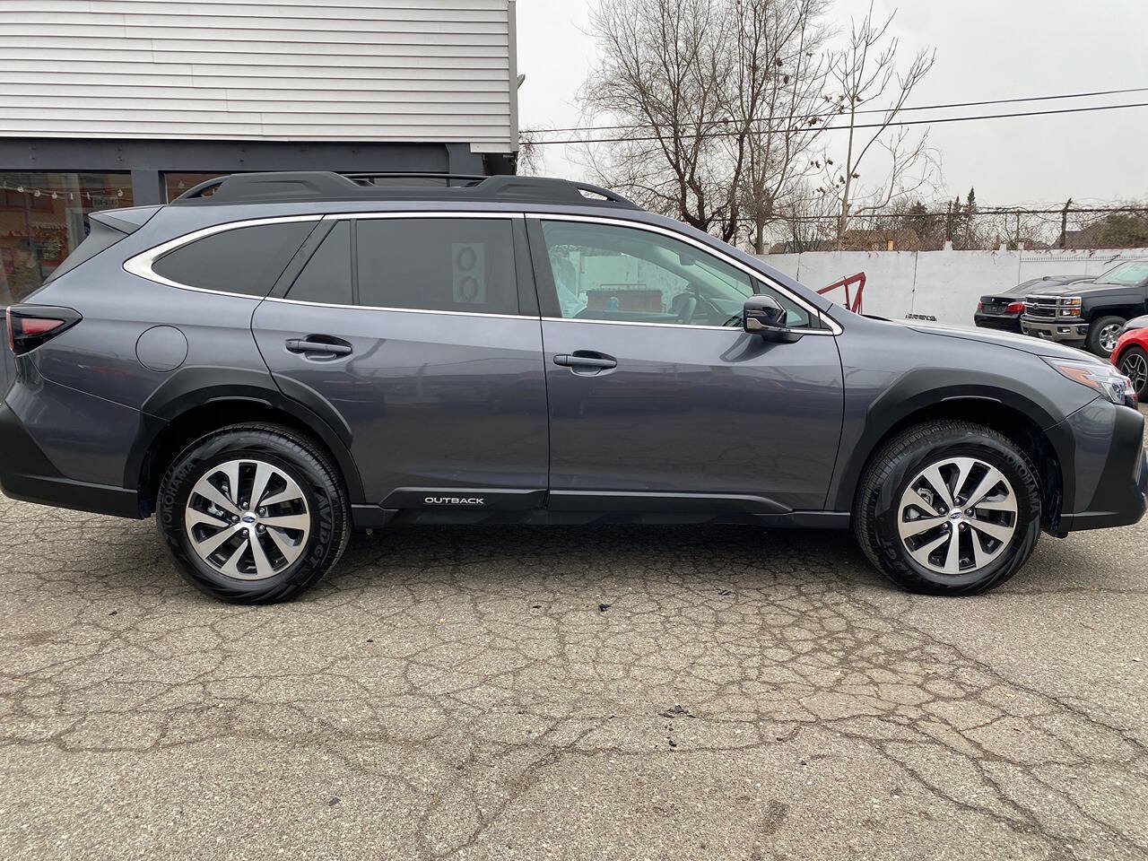 Used 2025 Subaru Outback Premium w/ Popular Package #1A AWD/4WD image 9