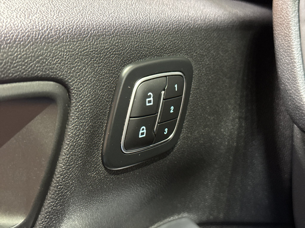 Used 2025 Ford Escape Platinum image 35