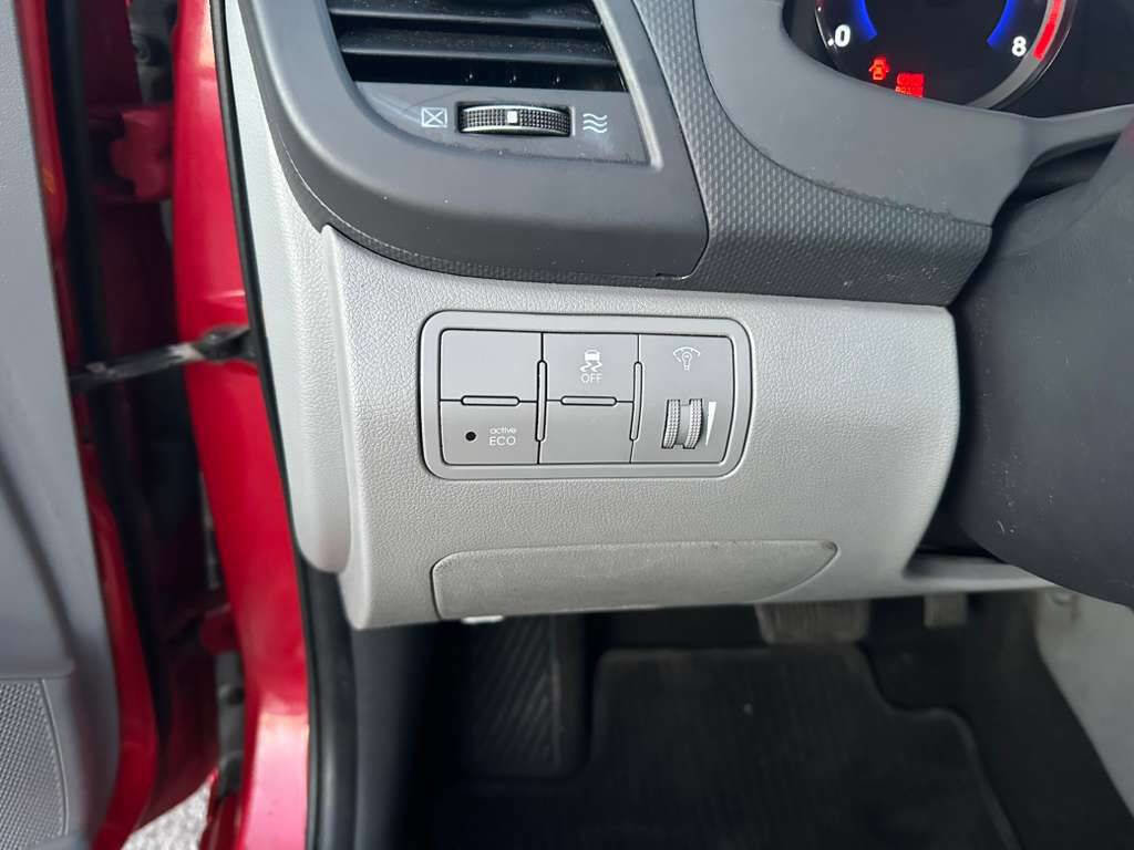 Used 2015 Hyundai Accent GLS image 22