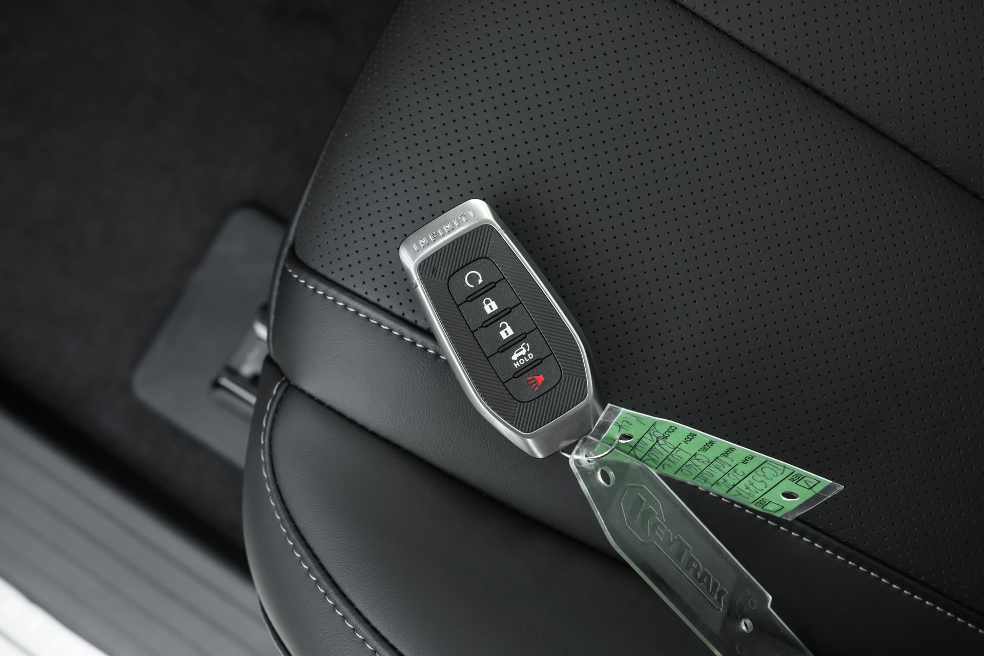 New 2026 INFINITI QX60 Luxe w/ Family Package image 35