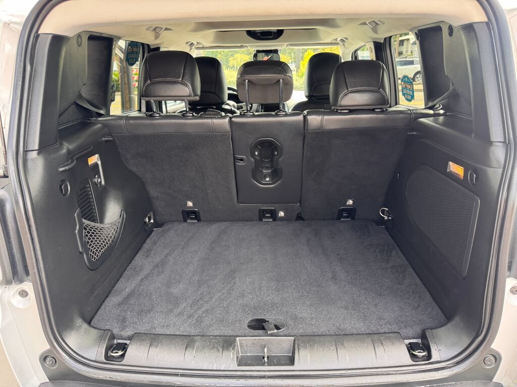 Used 2015 Jeep Renegade Limited w/ Advanced Technology Group AWD/4WD image 18