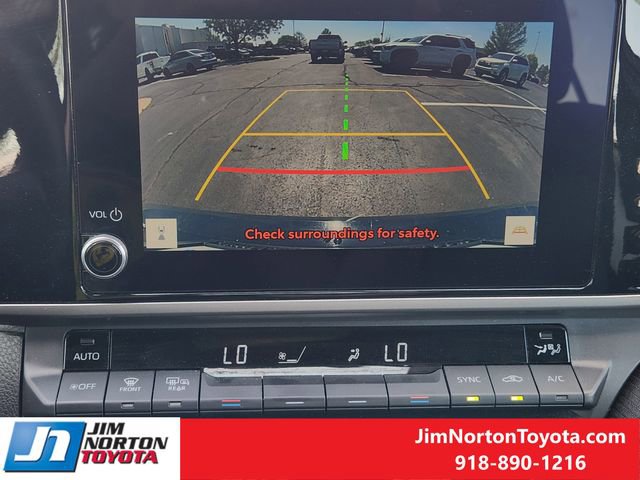 Used 2025 Toyota Camry SE FWD image 19