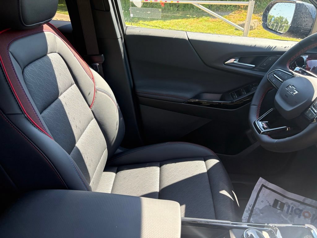 New 2026 Chevrolet Equinox RS w/ Safety and Technology Package AWD/4WD image 39