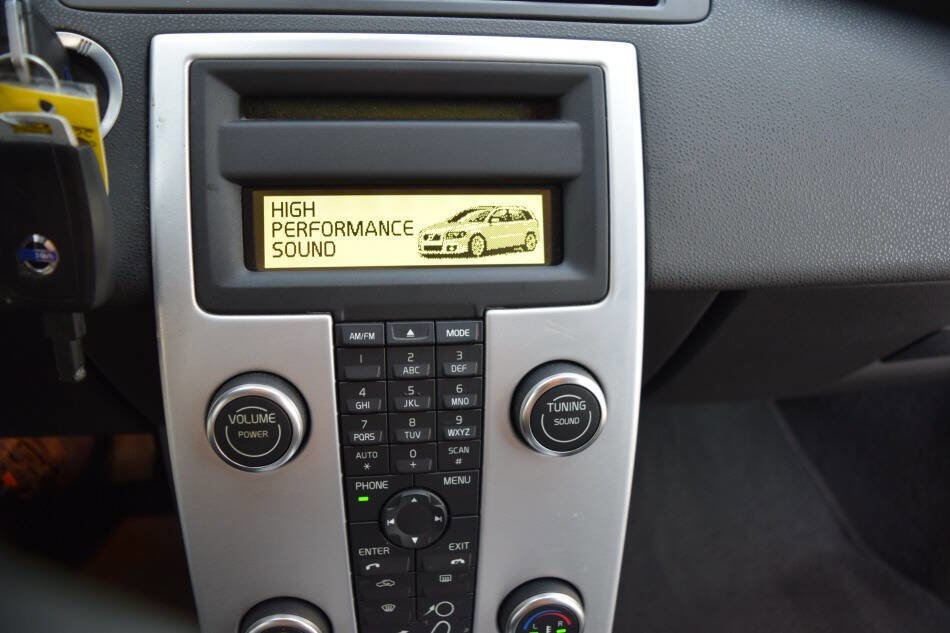 Used 2011 Volvo V50 T5 image 61