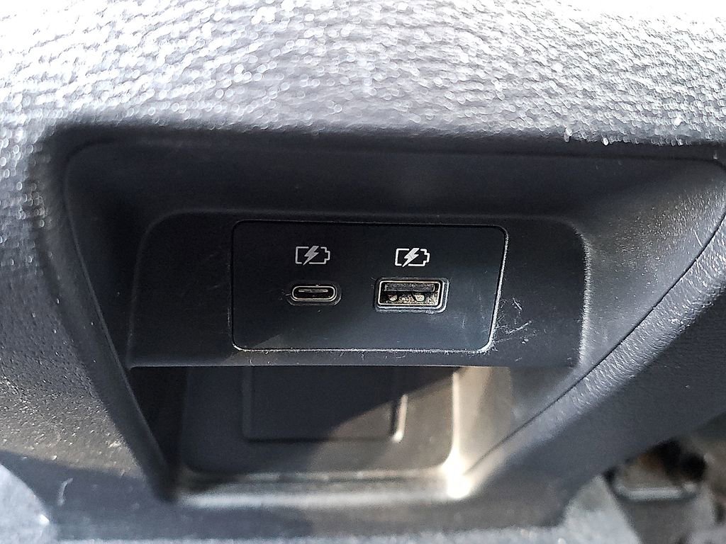 Used 2024 Mitsubishi Outlander SE image 12