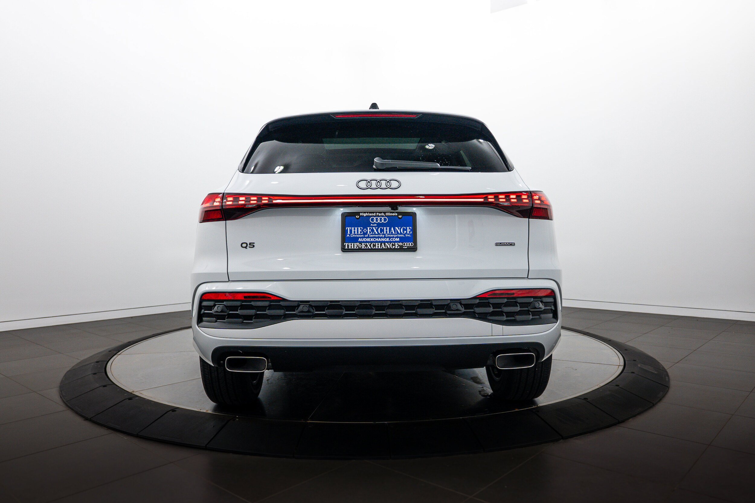 Used 2025 Audi Q5 Premium Plus w/ Premium Plus AWD/4WD image 21