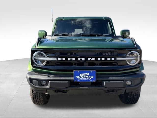 Used 2025 Ford Bronco Outer Banks image 3