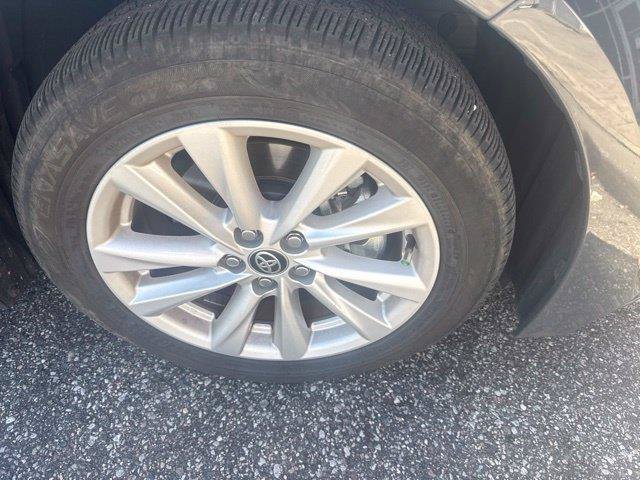 Used 2024 Toyota Corolla LE w/ LE Convenience Package FWD image 6