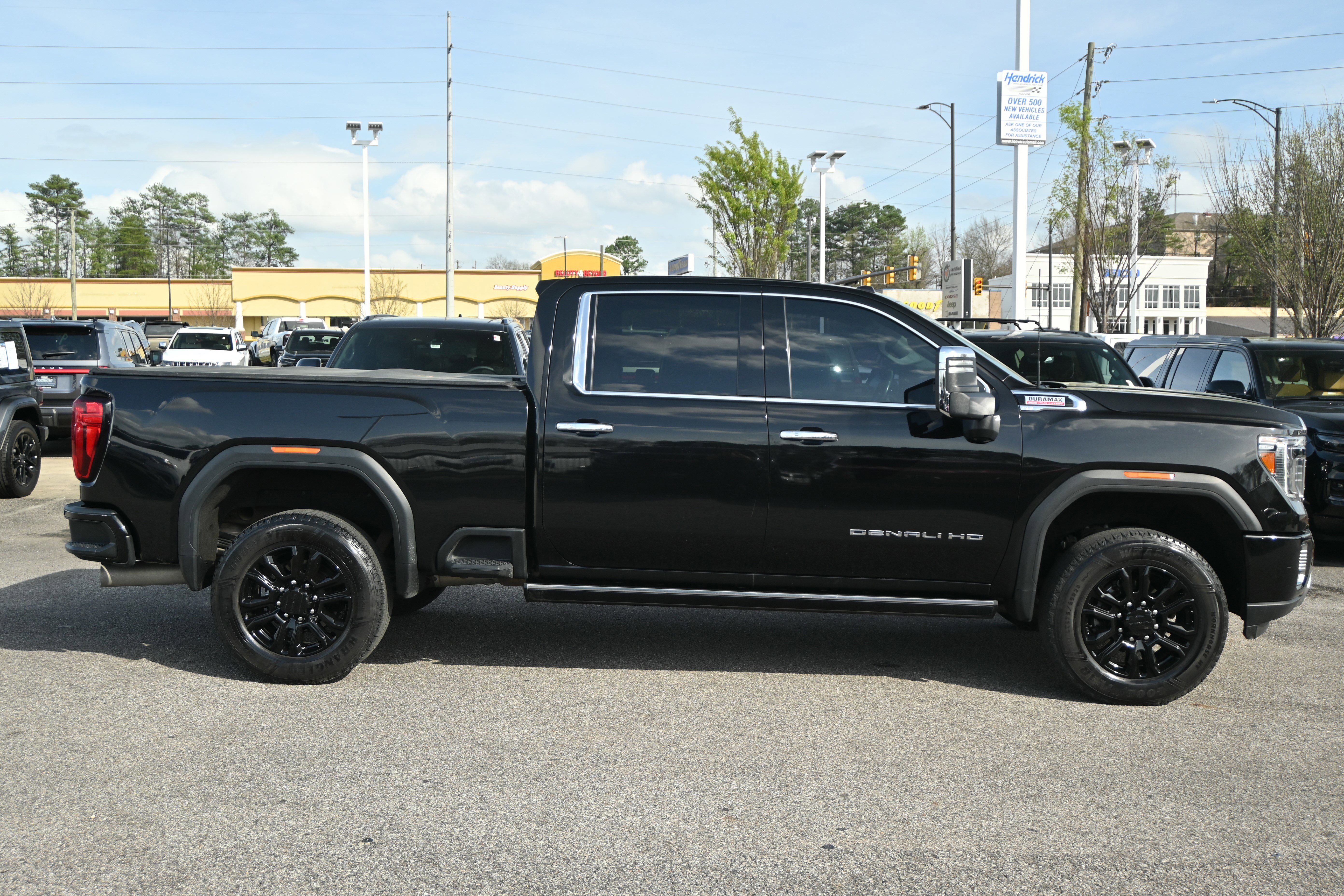 Used 2021 GMC Sierra 2500 Denali w/ Denali Black Diamond Edition AWD/4WD image 11