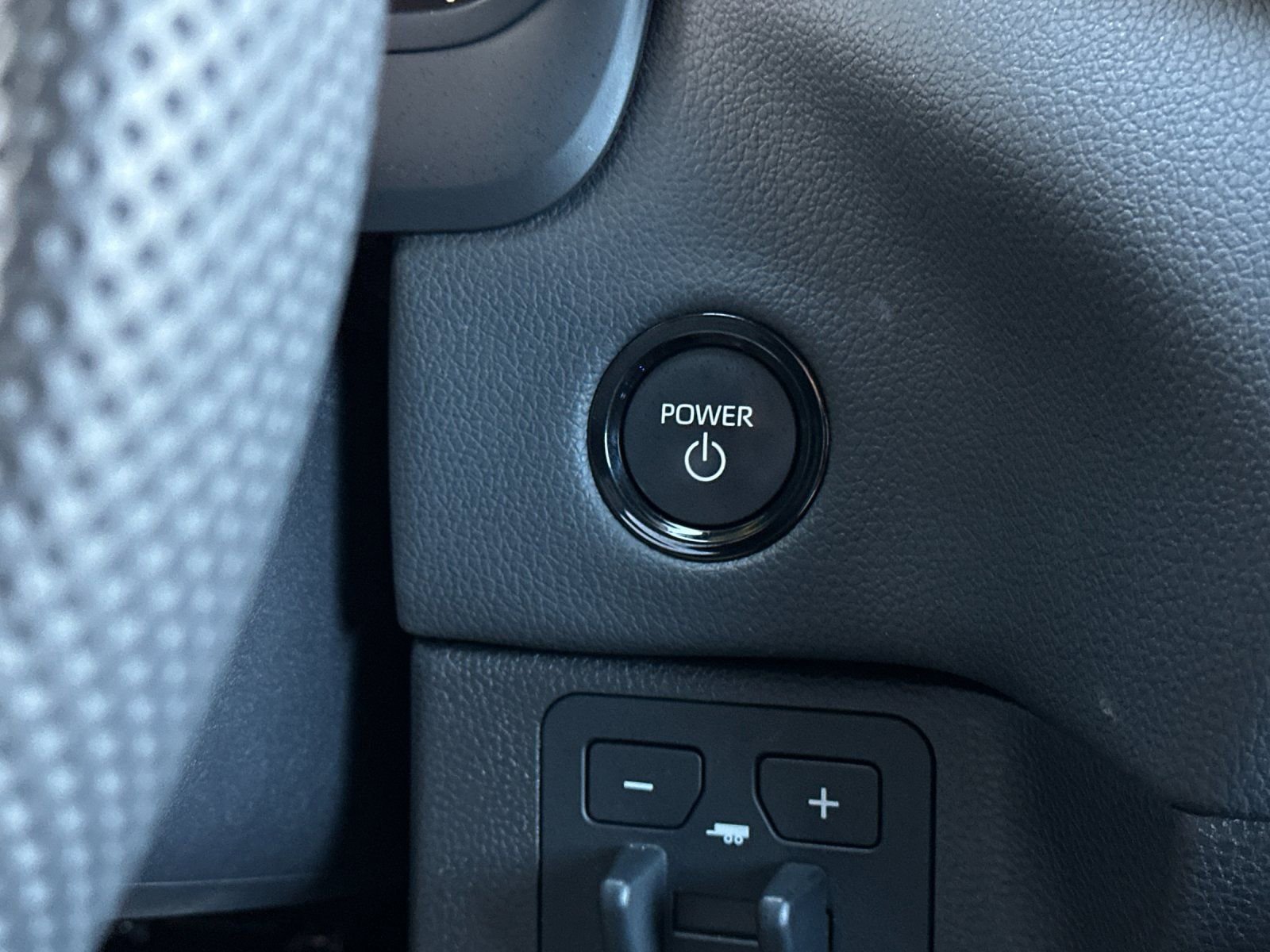 Used 2025 Toyota Tundra Limited RWD image 17