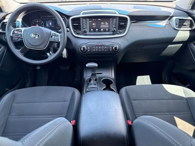 Used 2020 Kia Sorento LX FWD image 13