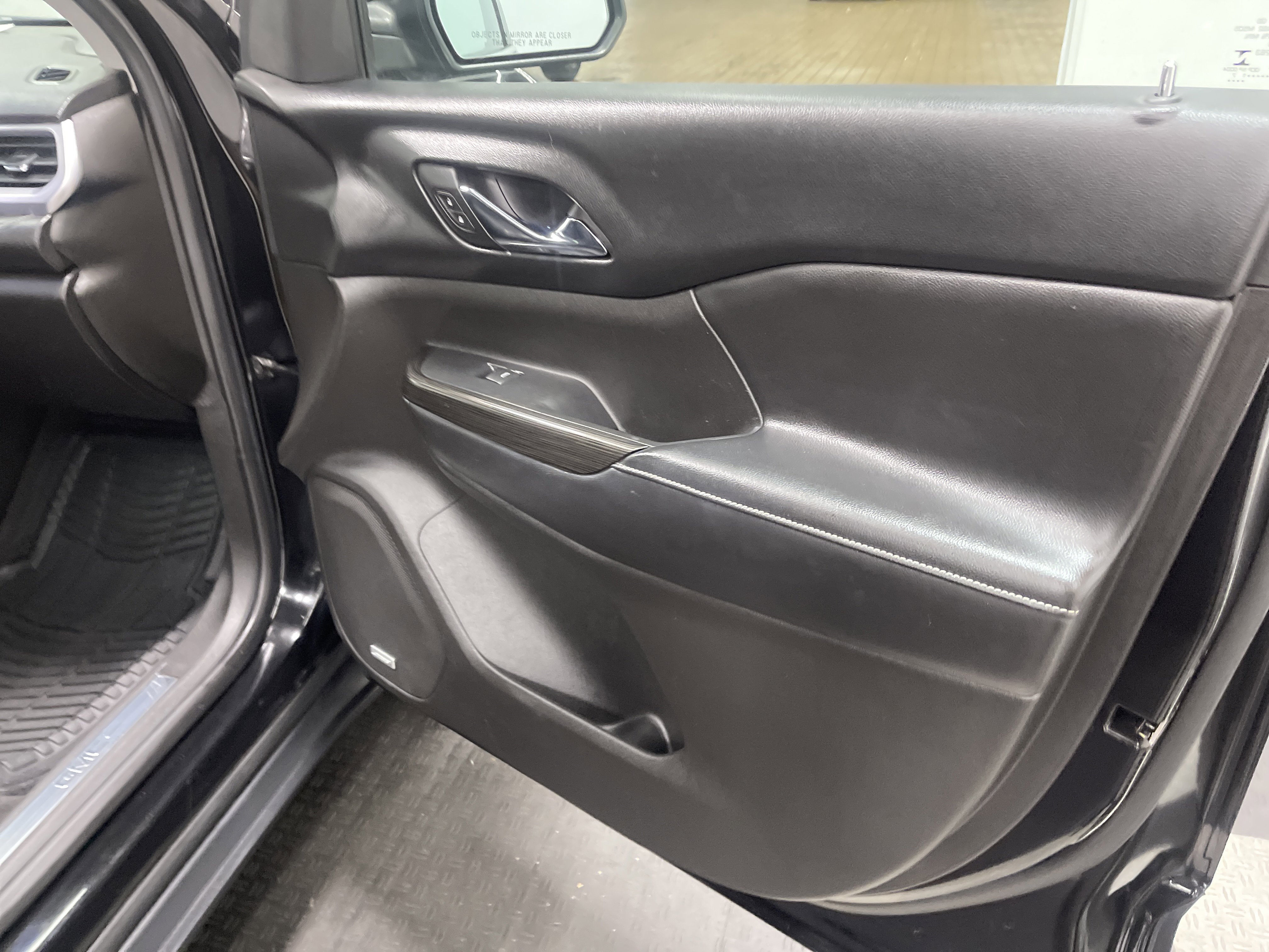 Used 2017 GMC Acadia SLT image 25