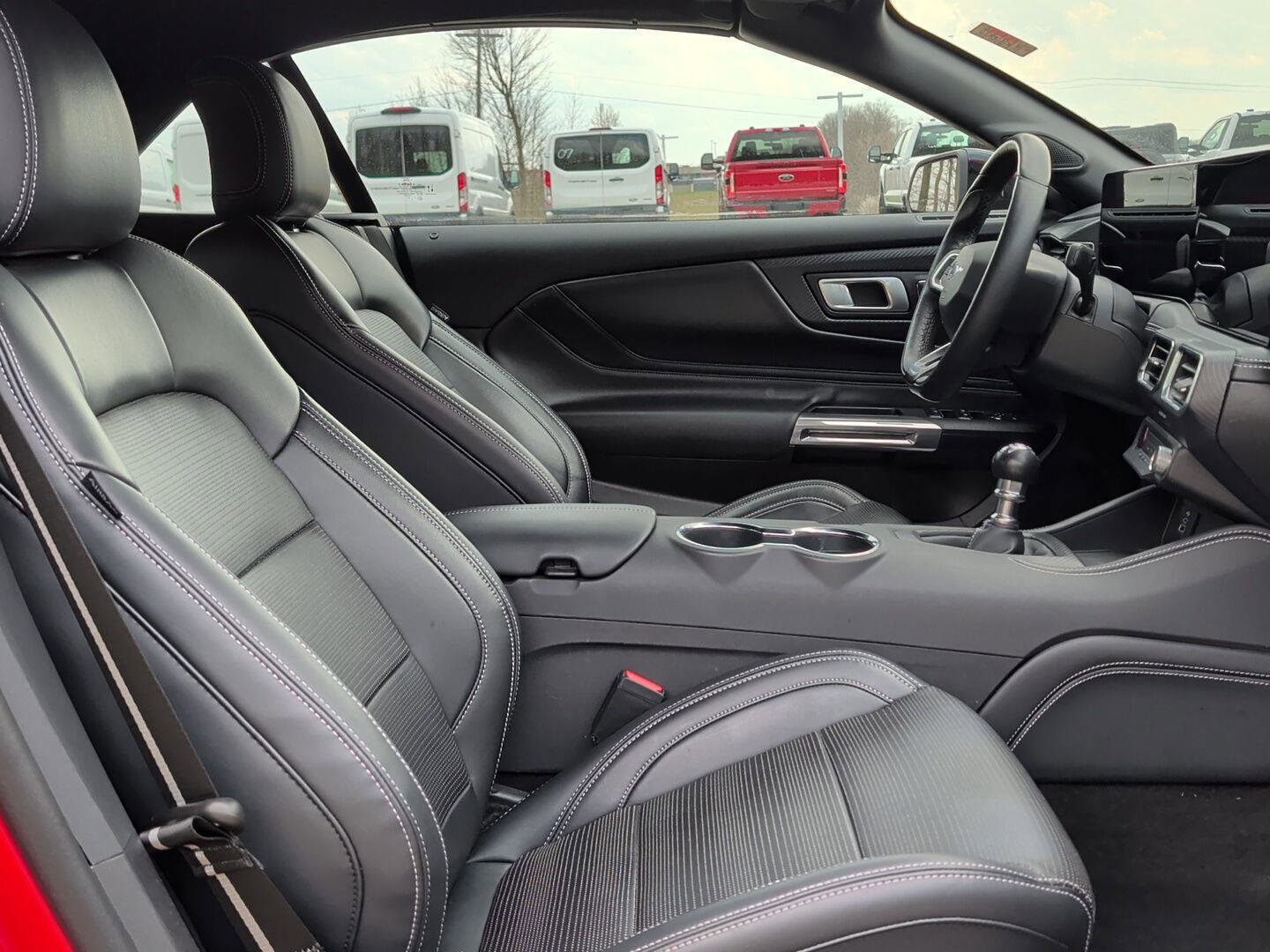 Used 2025 Ford Mustang GT Premium RWD image 26