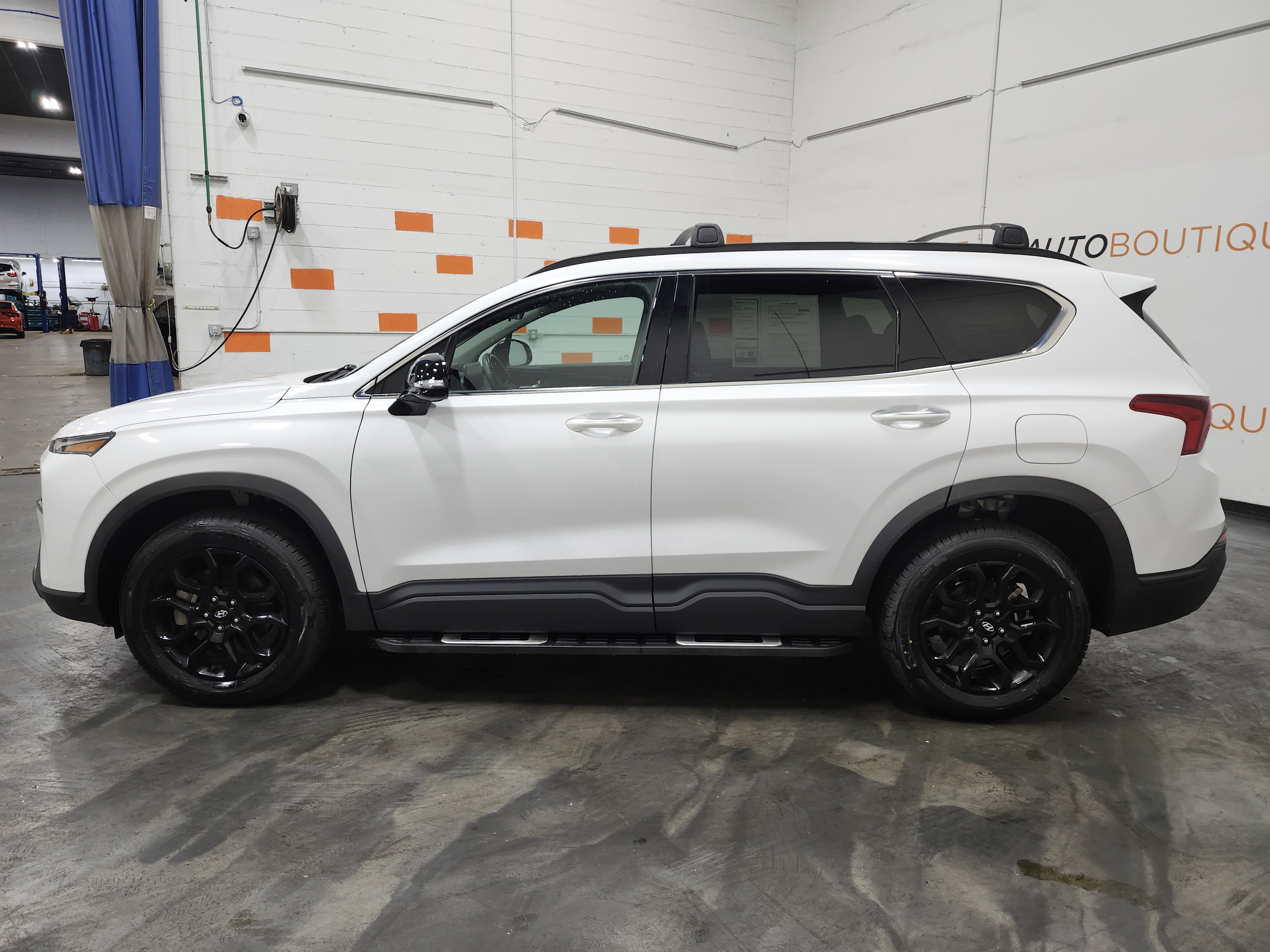 Used 2023 Hyundai Santa Fe XRT w/ Cargo Package image 17