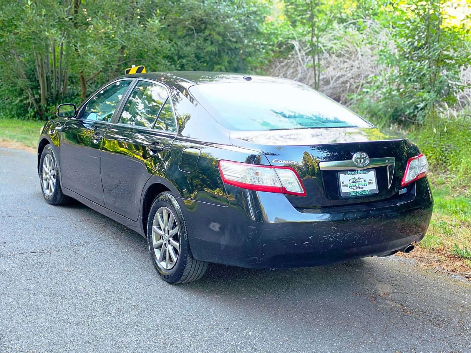 Used 2010 Toyota Camry Hybrid FWD image 3
