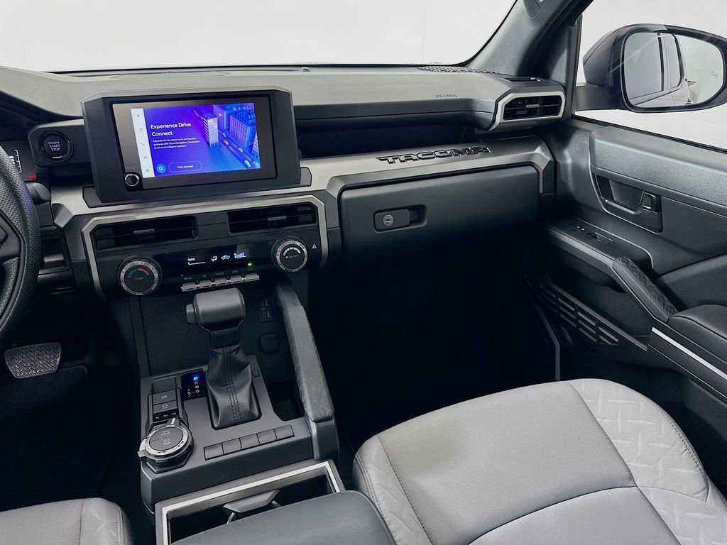 Certified 2025 Toyota Tacoma SR5 AWD/4WD image 22