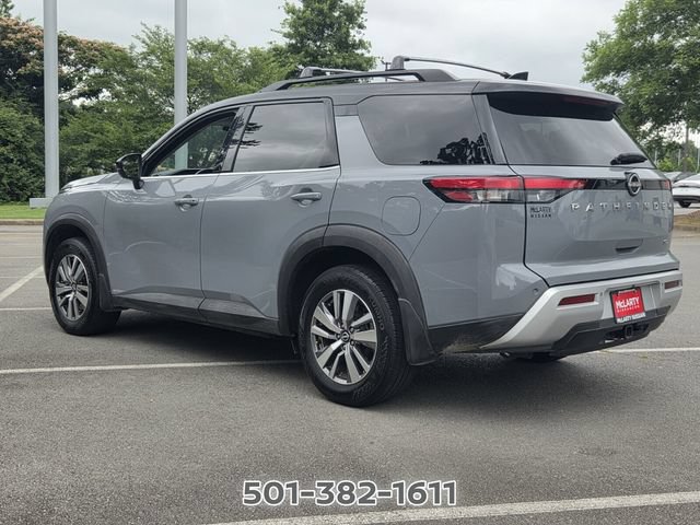 Used 2022 Nissan Pathfinder SL FWD image 3