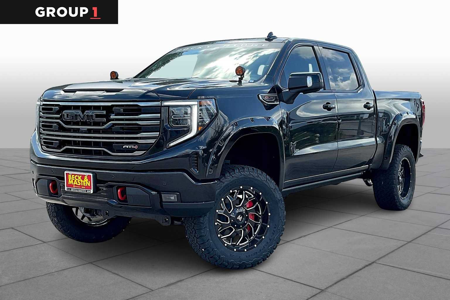 New 2025 GMC Sierra 1500 AT4 w/ AT4 Premium Package AWD/4WD image 1