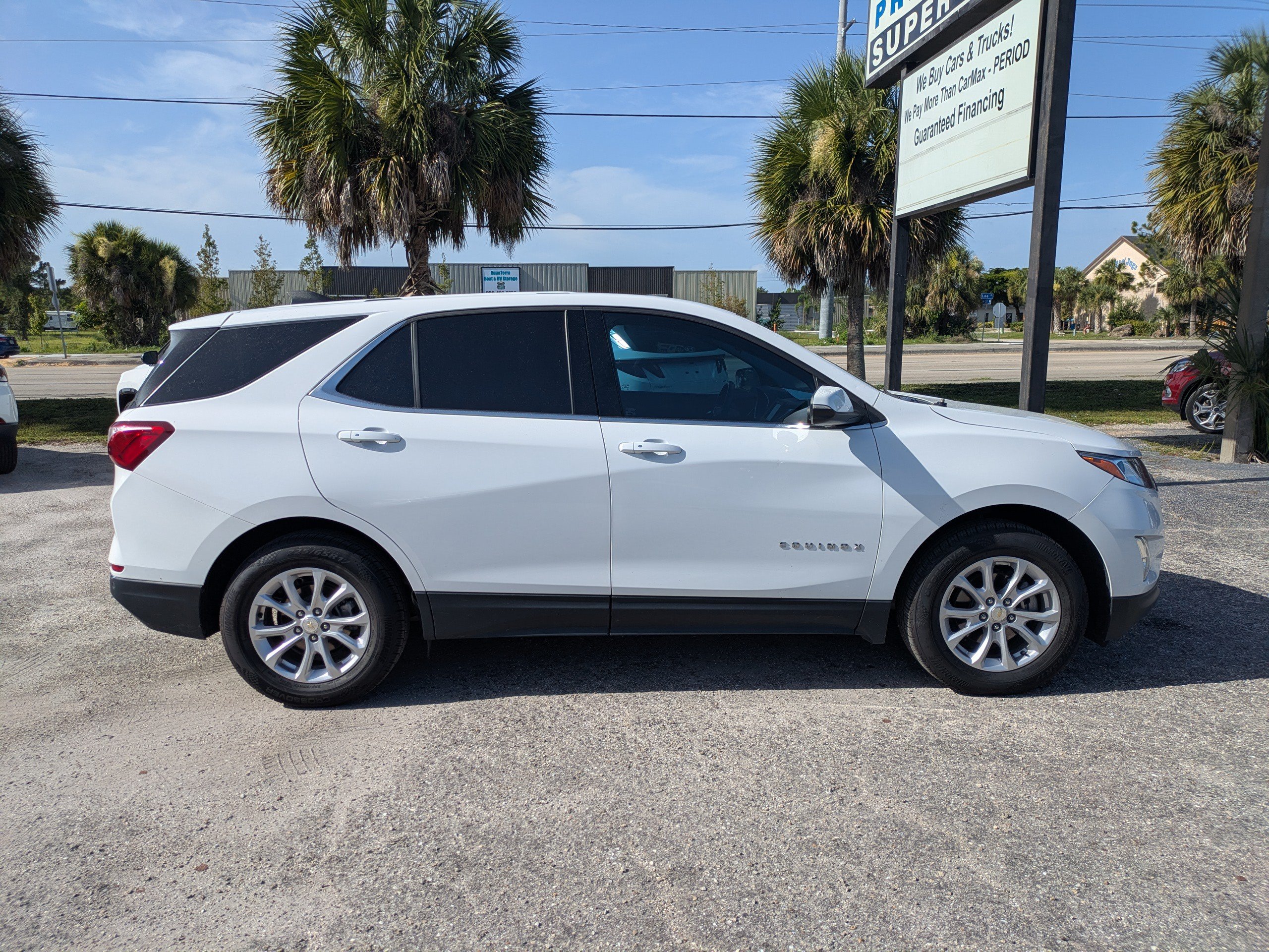 Used 2018 Chevrolet Equinox LT FWD image 3