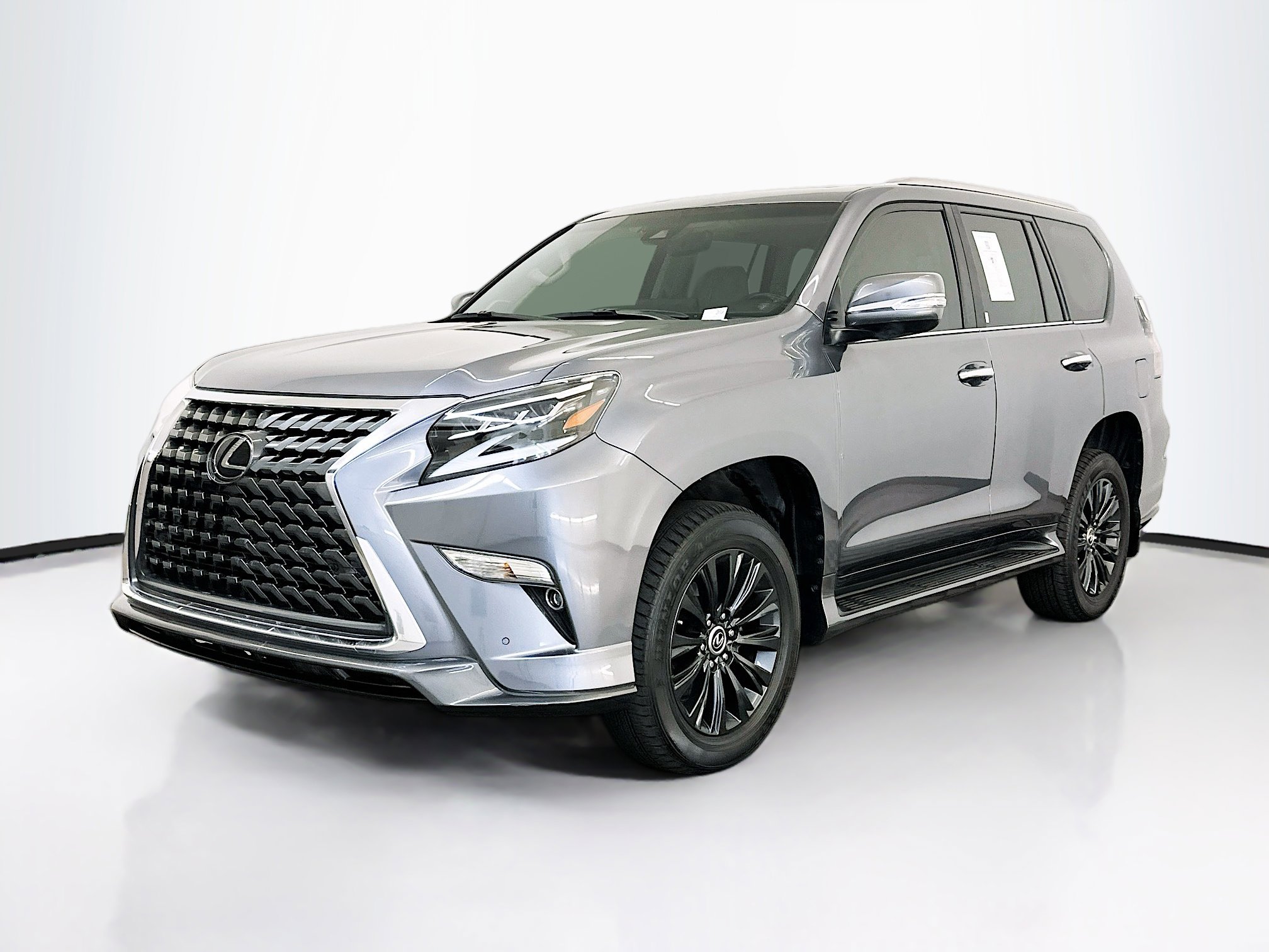 Used 2023 Lexus GX 460 Premium w/ Accessory Package image 3