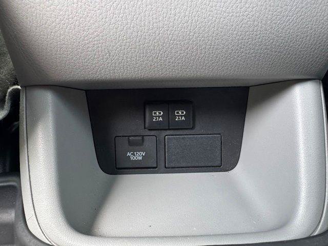 Certified 2019 Toyota Highlander XLE AWD/4WD image 21