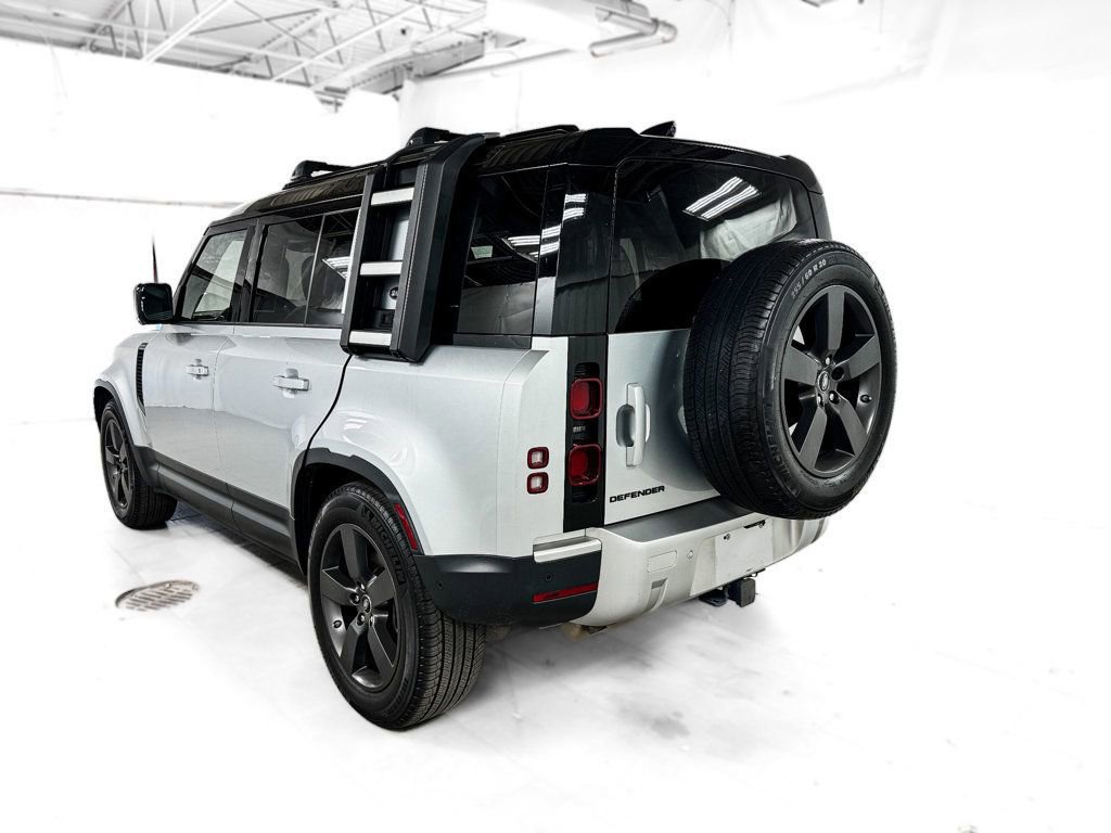 Used 2020 Land Rover Defender 110 image 4