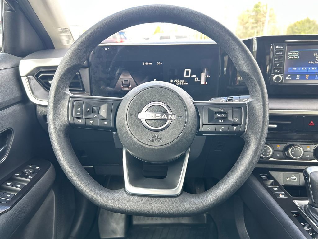 Used 2025 Nissan Kicks S AWD/4WD image 15